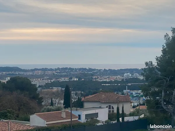 Villa contemporaine avec vue mer — toulon / la valette-du-var 1 355 000