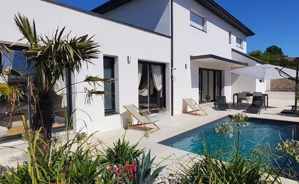 Maison de plain-pied 6 pièces 165 m²