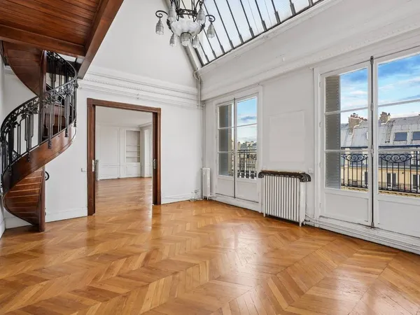 Duplex 10 pièces 294 m²