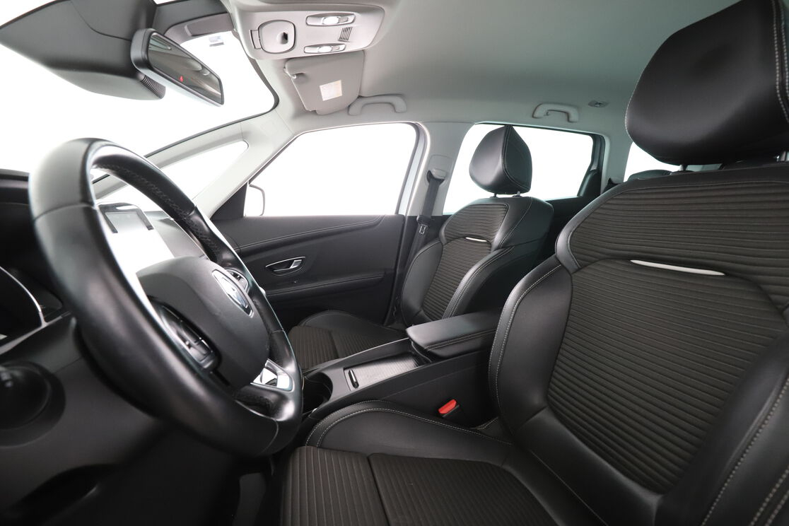 Renault Grand Scenic 1.3 TCe Bose Edition EDC — photo 9