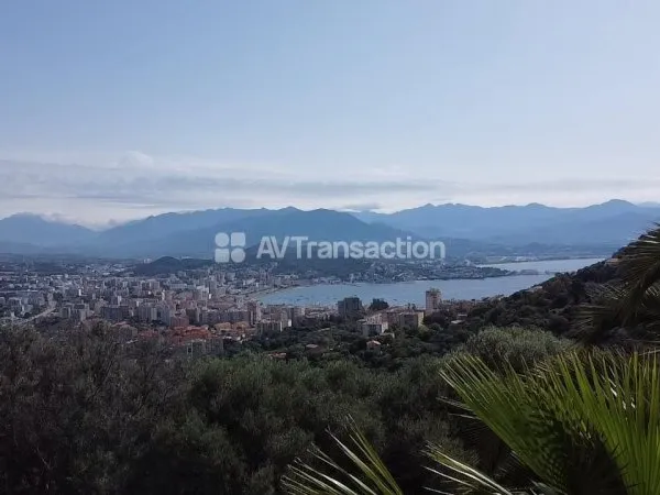 A vendre charmante maison Salario vue mer