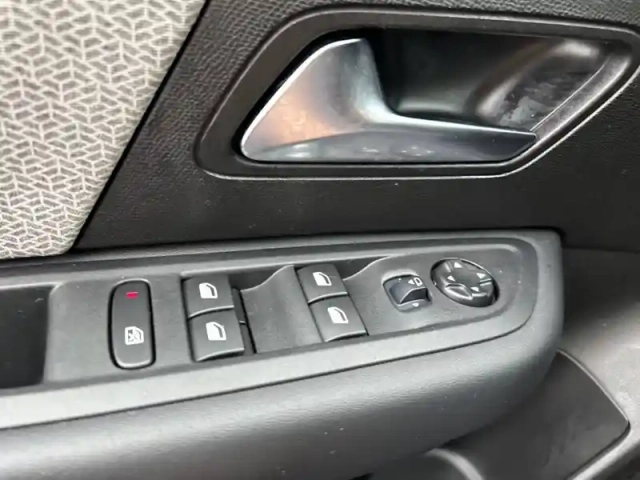 Citroën C4 puretech 130 s&amp;s eat8 — photo 52