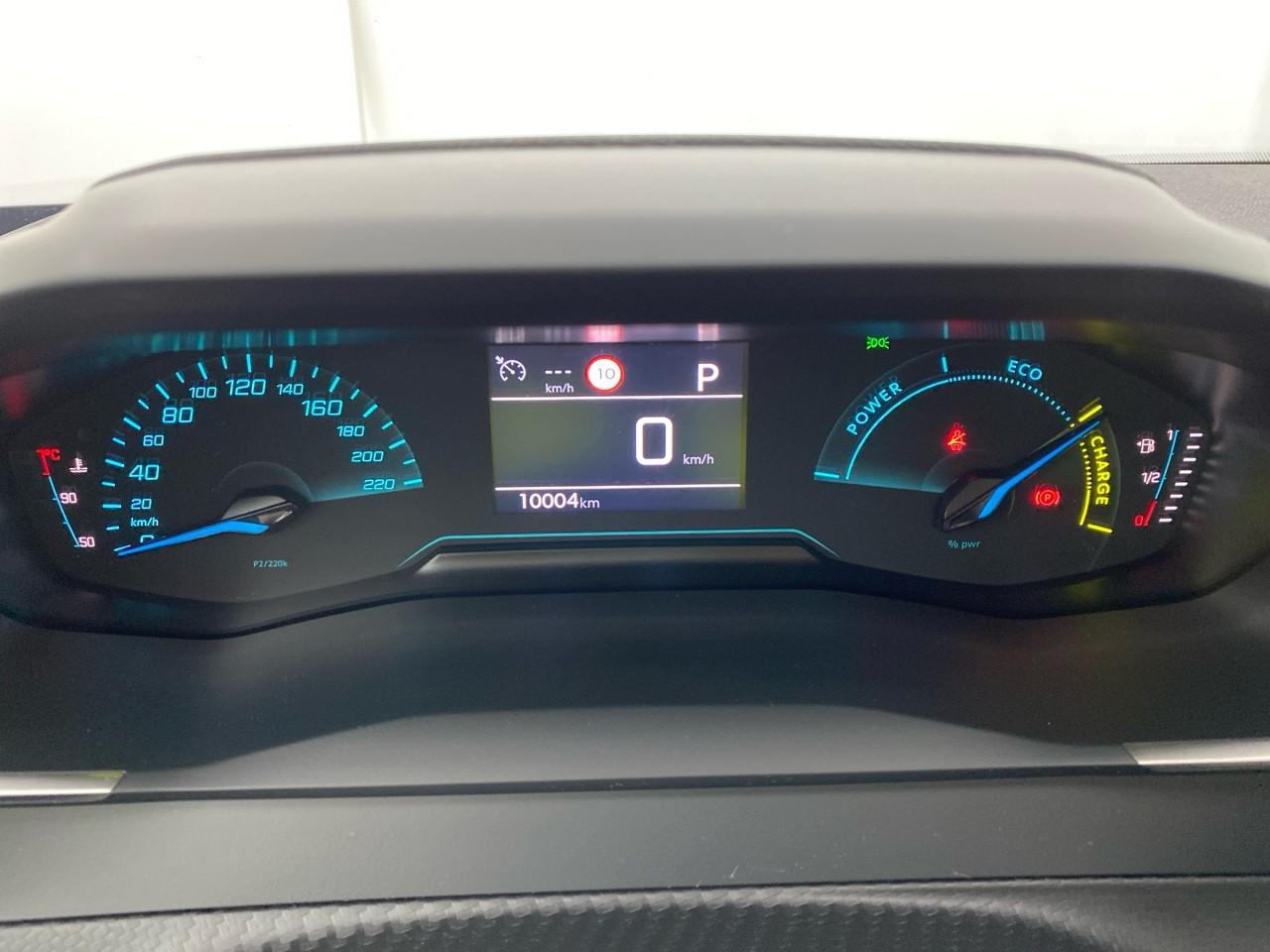 Peugeot 2008 hybrid 145 e-dcs6 style — photo 13