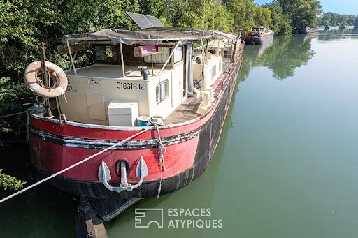 Péniche 6 pièces 180 m²