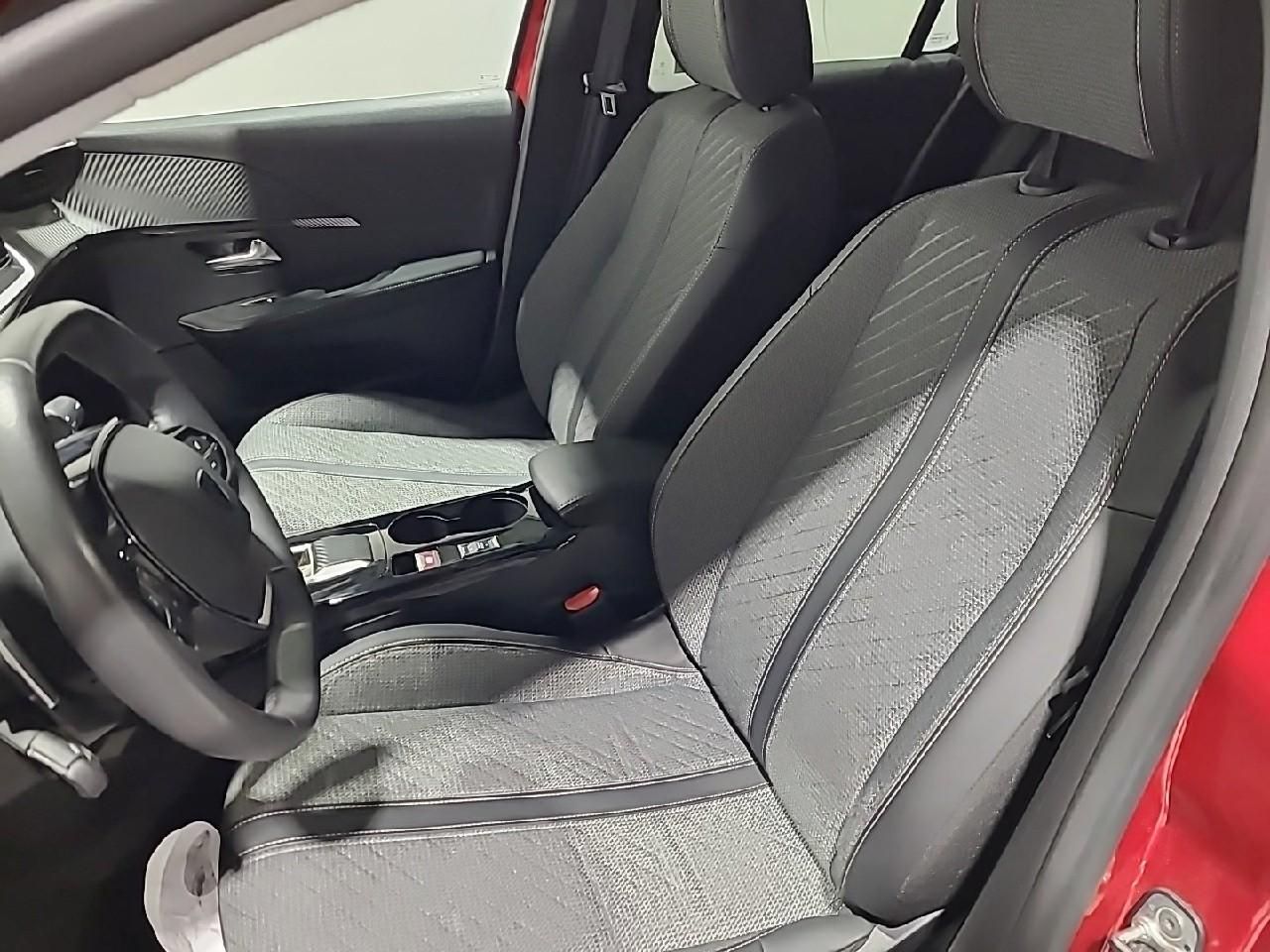 Peugeot 208 hybrid 100 e-dcs6 allure — photo 10