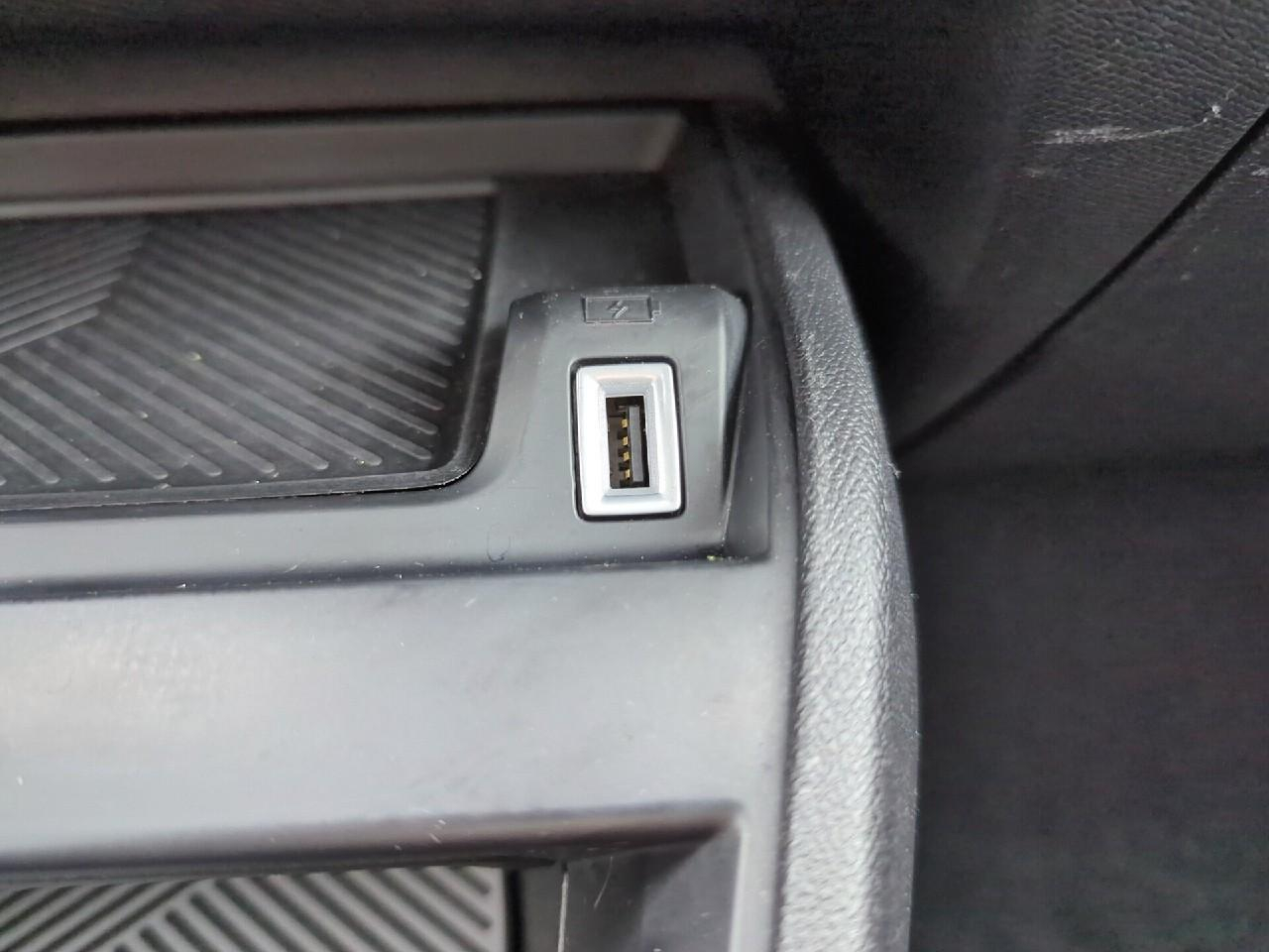 Citroën C4 puretech 100 s&s bvm6 feel — photo 23