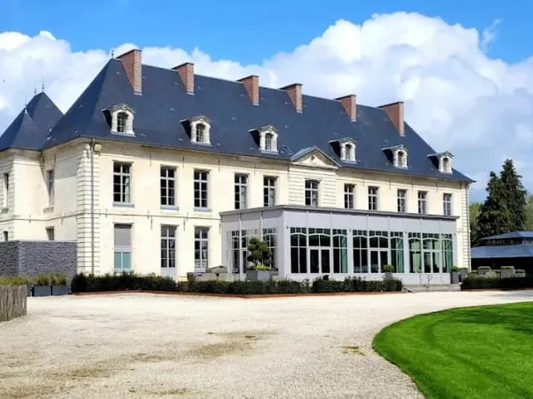 Château 830 m²