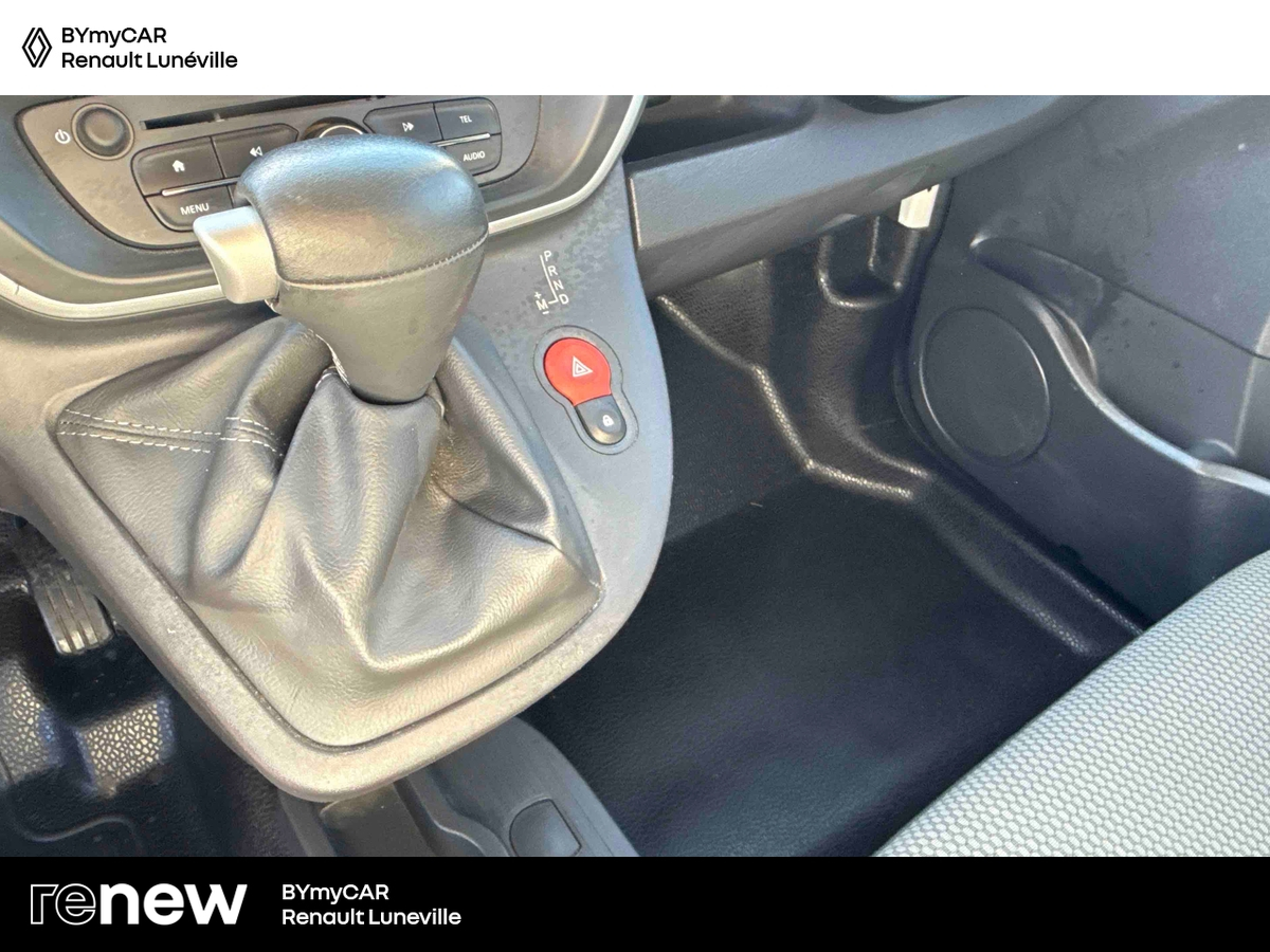 Renault KANGOO EXPRESS DCI 90 E6 EDC — photo 22