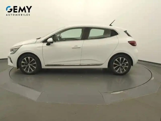 Renault Clio e-tech 140 - 21n — photo 14