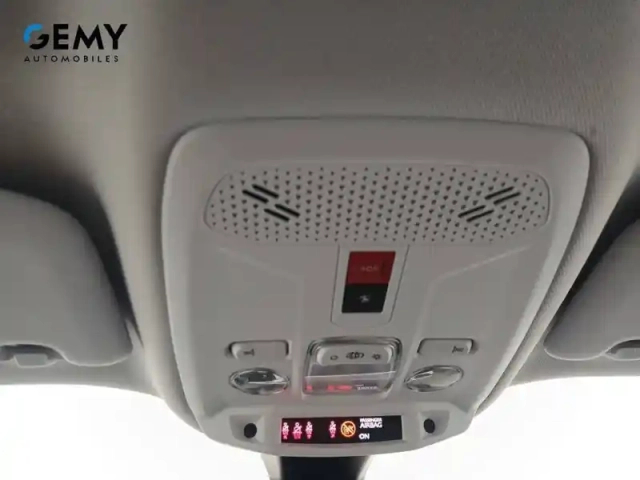 Peugeot 2008 puretech 130 s&amp;s bvm6 — photo 17
