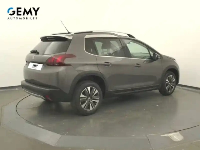 Peugeot 2008 puretech 110ch s&amp;s eat6 — photo 18