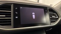 Peugeot 308 1.2 PureTech 130ch E6.3 S&S Allure — photo 28