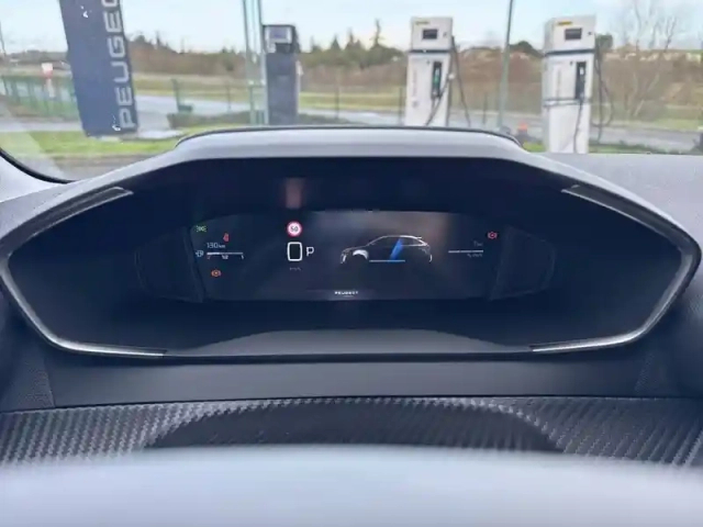 Peugeot 208 hybrid 110 e-dcs6 — photo 117