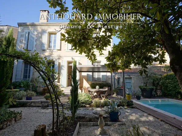 Maison bourgeoise de ville, piscine