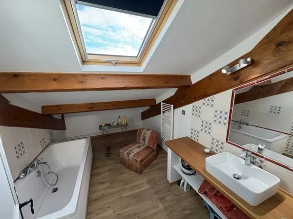 Maison 8 pièces 326 m²