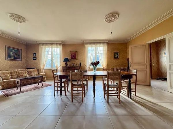 Maison 8 pièces 152 m²