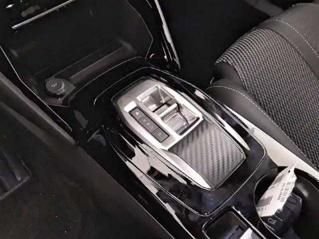 Peugeot 2008 puretech 130 s&amp;s eat8 — photo 102