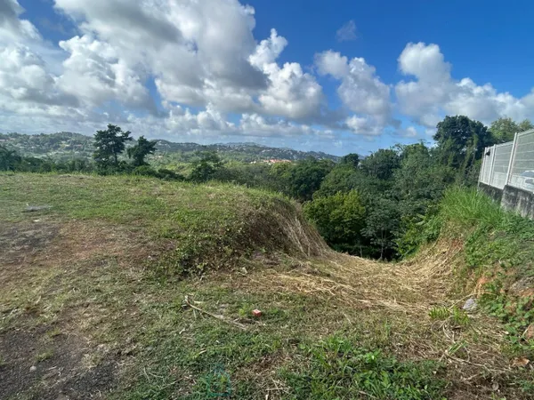 Terrain constructible 865 m²