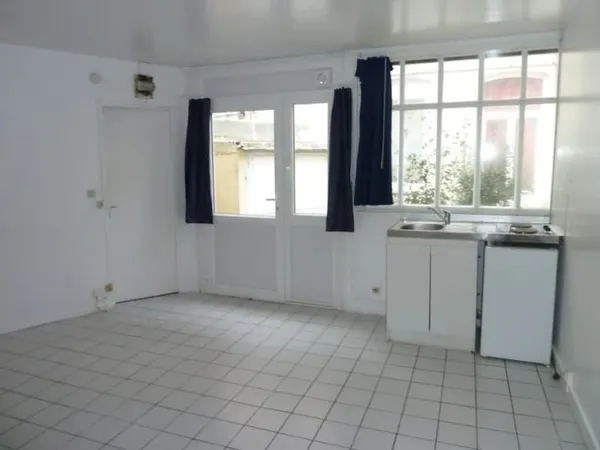 Studio 1 pièce 26 m²