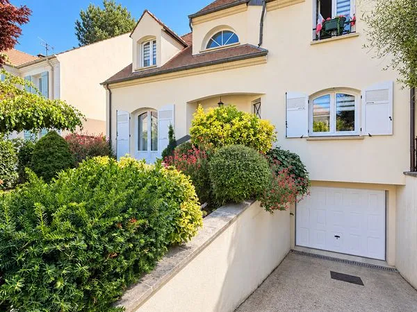 Propriété 6 pièces 150 m²