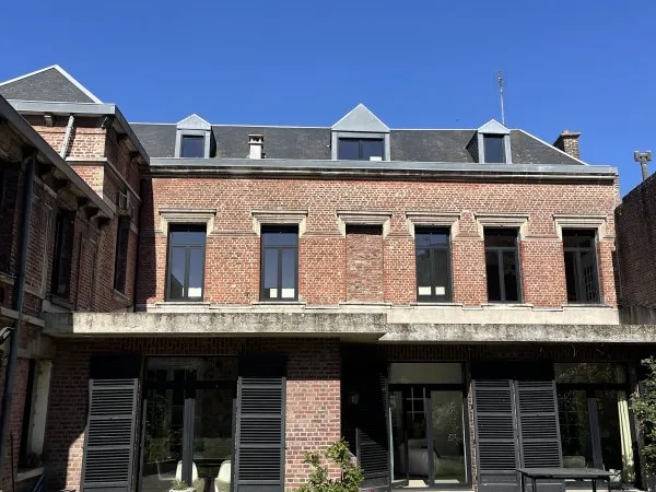 Vends maison avec jardin