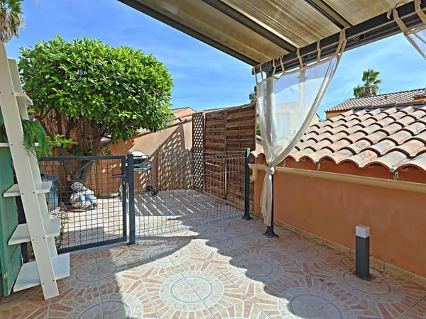 BIOT · SAINT-PHILIPPE — 3 pièces en rez-de-jardin · terrasse, jardin et garage