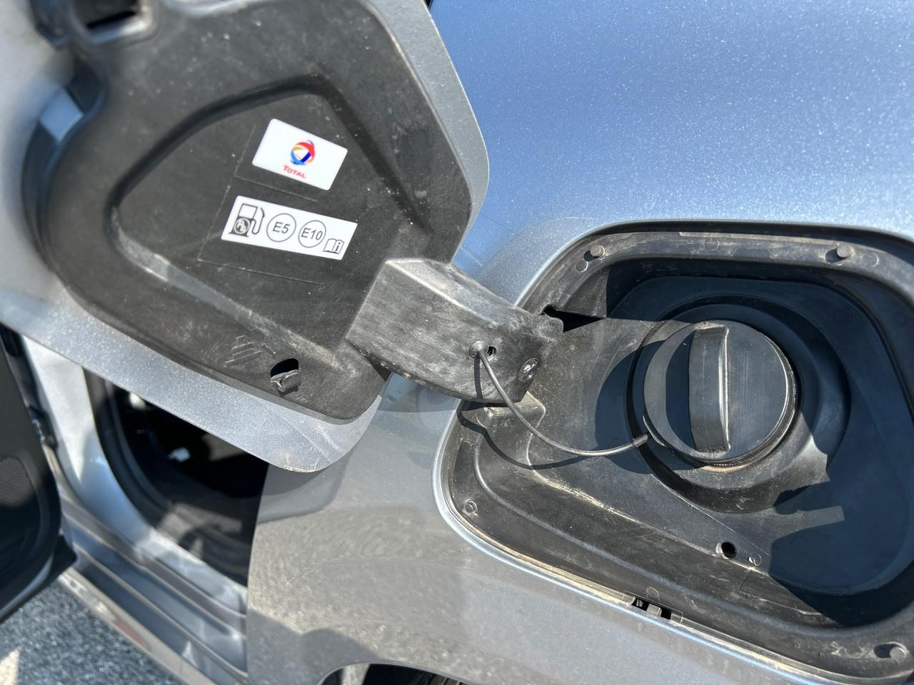 Peugeot 208 1.2 100ch s&s style — photo 21