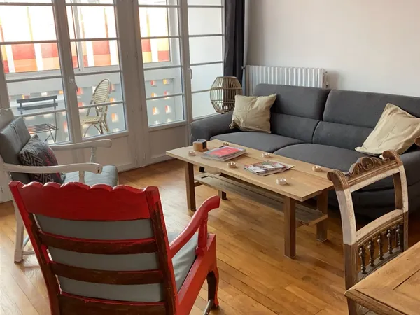 Lisieux Appartement meublé 102m² avec véranda - 4 chambres - Centre-ville