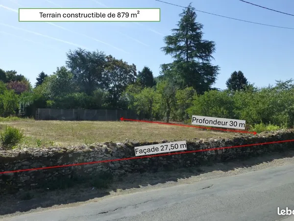 Terrain constructible 879 m² à Esvres