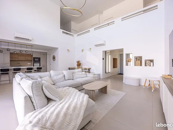 Propriété 5 pièces 150 m²