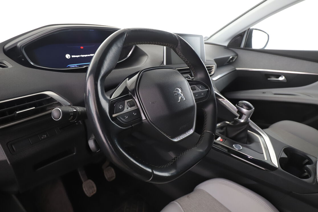Peugeot 5008 1.2 PureTech Allure — photo 10