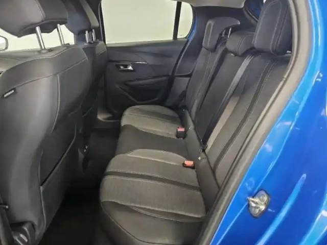 Peugeot 208 e- 136ch active — photo 11