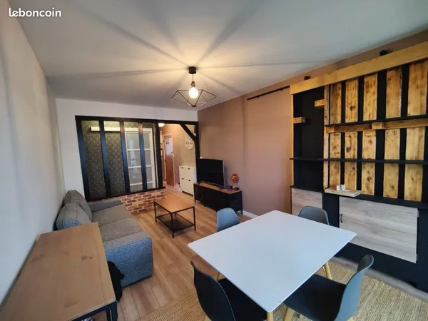 Chambre meublée en colocation mixte - Disponible fin novembre