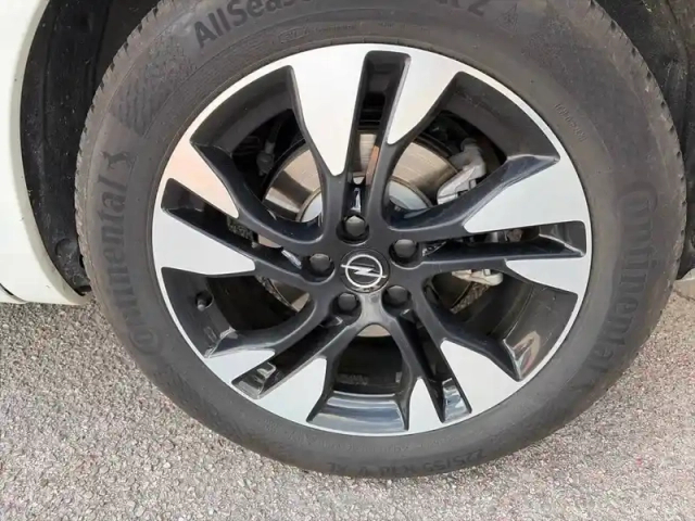 Opel Grandland hybrid 225 ch bva8 — photo 13
