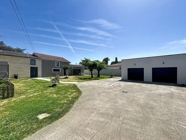 Maison 4 pièces 180 m²