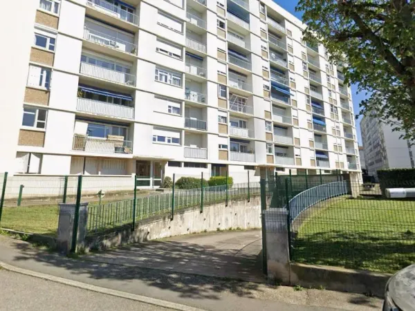 Stationnement Location Firminy 68€