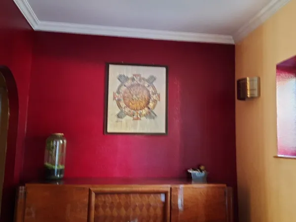 Vends appartement atypique à Caluire à rénover : 126m². 2 niveaux 4 chambres + bureau, 2 terrasses +