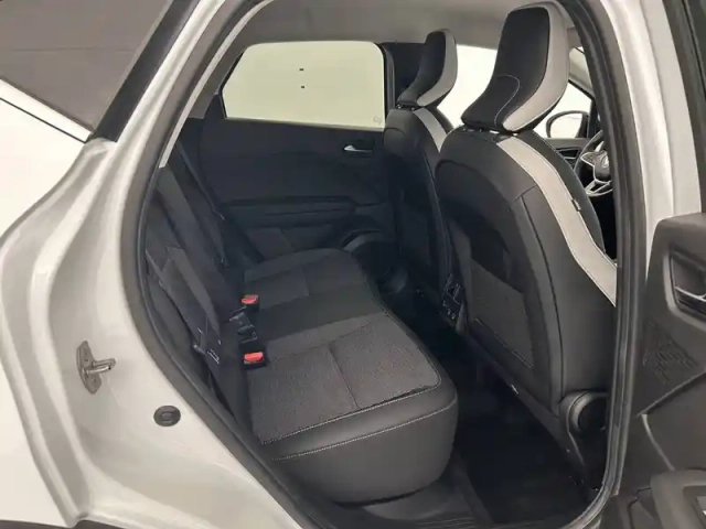 Renault Captur mild hybrid 140 — photo 46