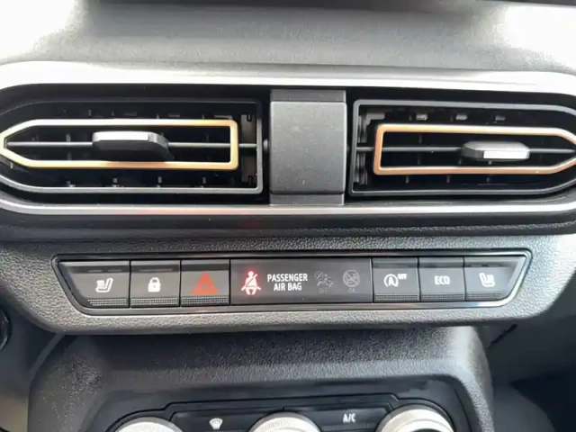Dacia Sandero eco-g 100 gsr2 — photo 29