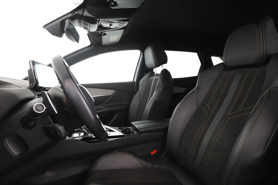 Peugeot 3008 1.5 Blue-HDi GT EAT8 — photo 9
