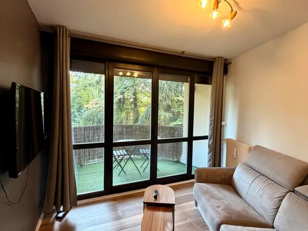 Charmant Appartement de 32m² avec Terrasse - Confort Moderne & Parking Gratuit