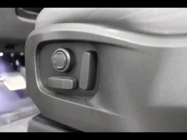 Land Rover Defender 110 5.0 p525 x-dynamic v8 — photo 11