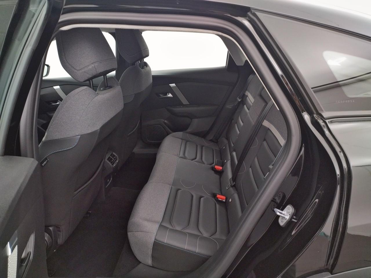Citroën C4 hybride 136 e-dcs6 plus — photo 13