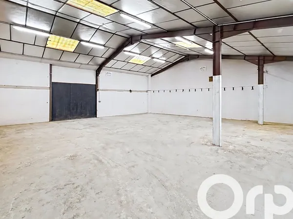 Local commercial 260 m²