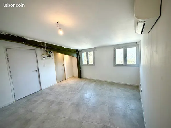 Bureau - Local à louer 25m2