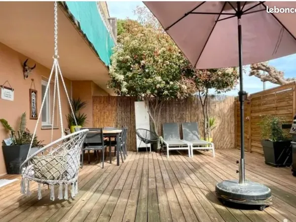 T2bis avec clim, jardin, parking