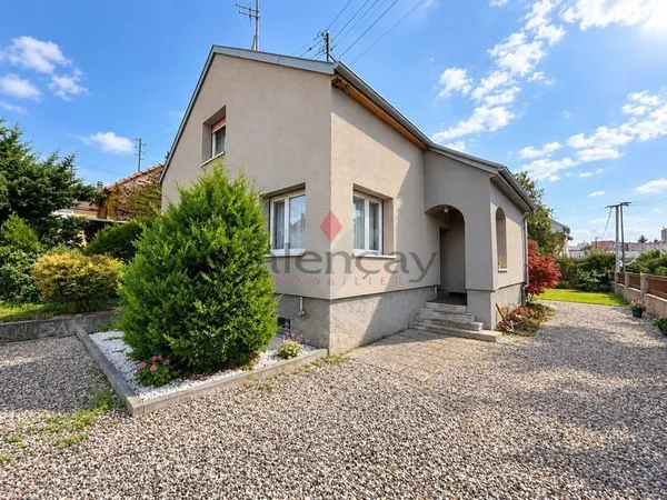 ILLZACH - MAISON FAMILIALE 4 CHAMBRES AVEC JARDIN - ENVIRONNEMENT CALME