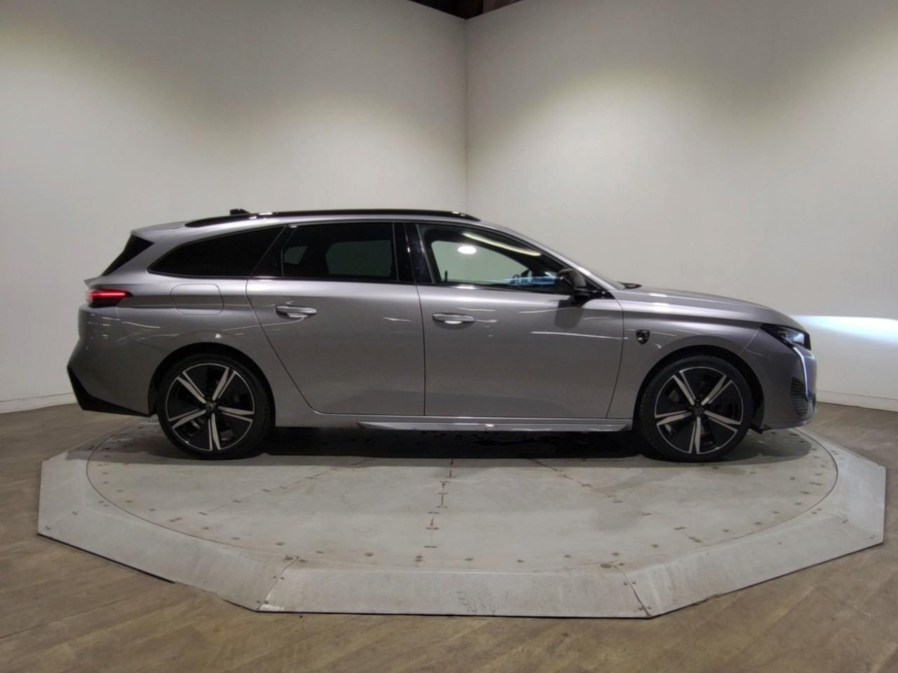 Peugeot 308 sw phev 225 e-eat8 gt — photo 6
