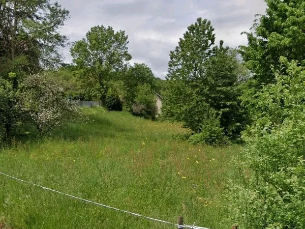 38630 Les Avenières, à vendre un tres beau terrain constructib