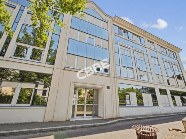 Bureaux 145 m²